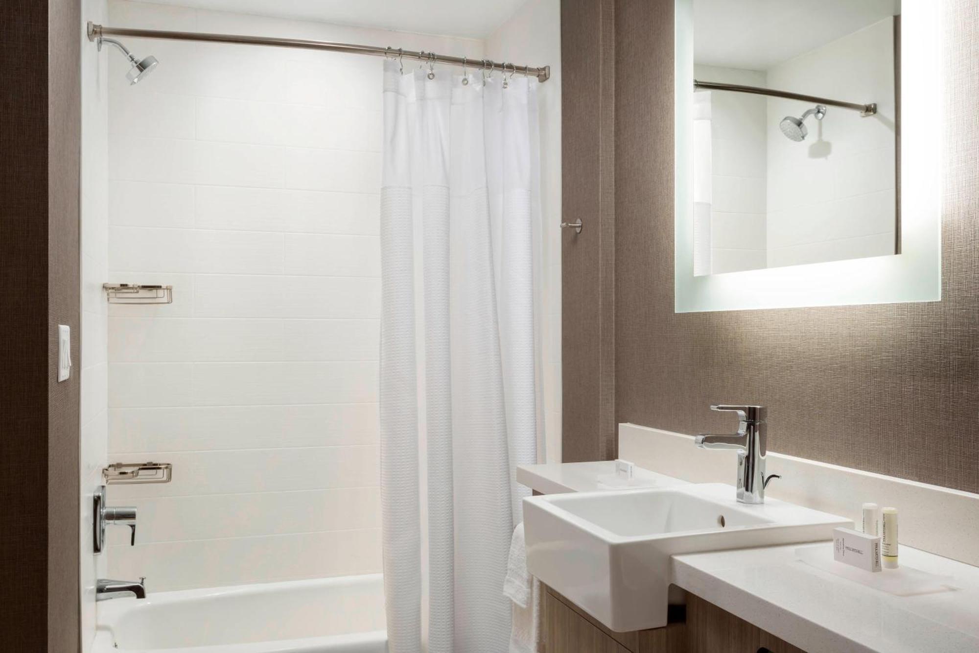 Springhill Suites By Marriott Belmont Redwood Shores Экстерьер фото