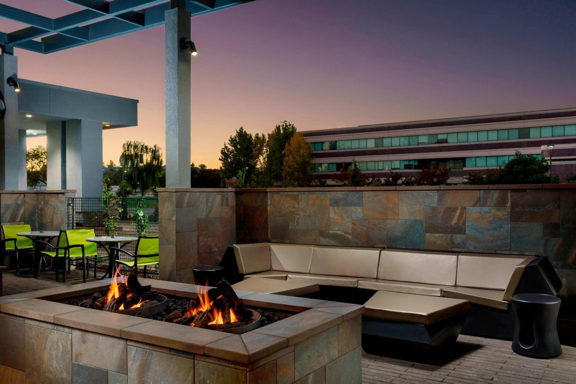 Springhill Suites By Marriott Belmont Redwood Shores Экстерьер фото